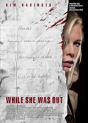 Poster of While She Was Out